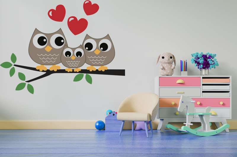 Barevná soví rodinka