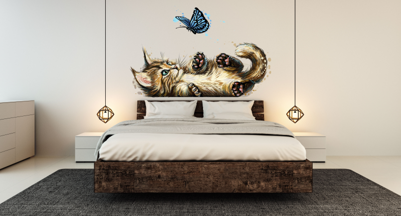 Kočička s motýlkem